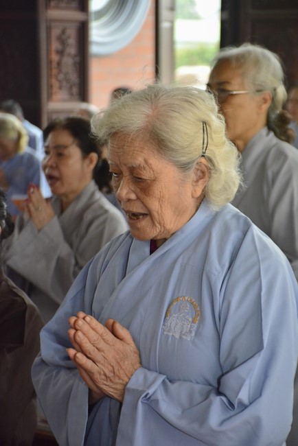 The Eight Precept Retreat  at Tay Khanh pagoda, Thai Binh